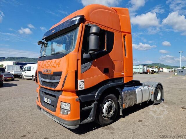 Standard tractor unit Iveco Stralis