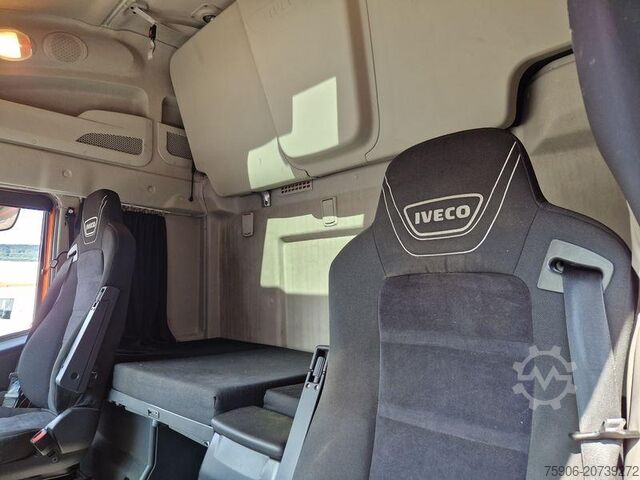 Standard tractor unit Iveco Stralis