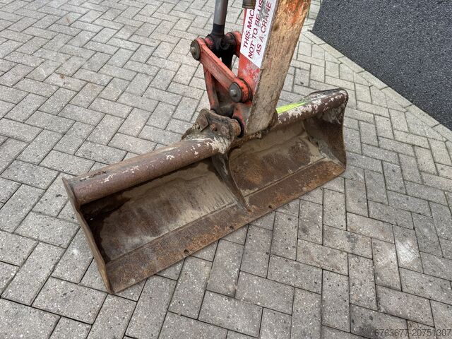 Kubota U27-4 Minibagger/Raupenbagger mit 1 Löffel, Baujahr 2016, Diesel KUBOTA U27-4 minigraver/graafmachine rups 1 bak 2016 Diesel