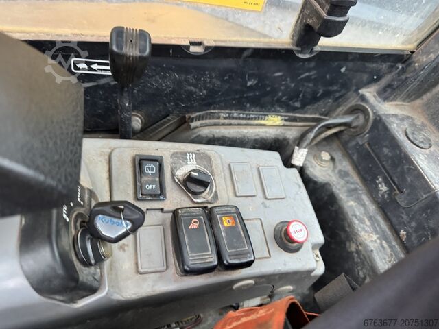 Kubota U27-4 Minibagger/Raupenbagger mit 1 Löffel, Baujahr 2016, Diesel KUBOTA U27-4 minigraver/graafmachine rups 1 bak 2016 Diesel