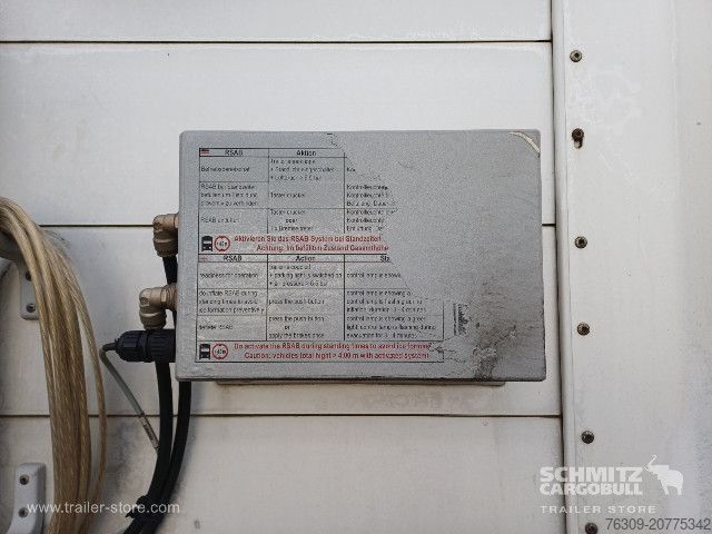 Brandalı açık yarı römork Schmitz Cargobull Curtainsider Standard Getränke