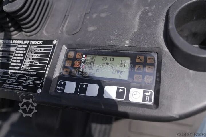 Forklift Toyota 62-8FD25