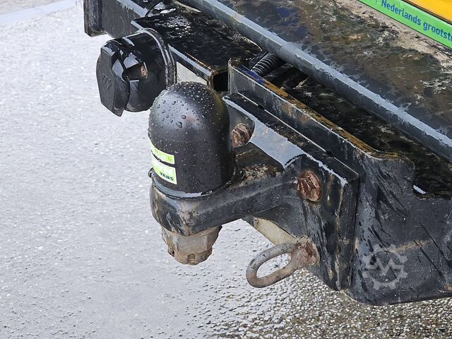 Platformslastbil med kran IVECO DAILY 40C15 XL FASSI laadkraan