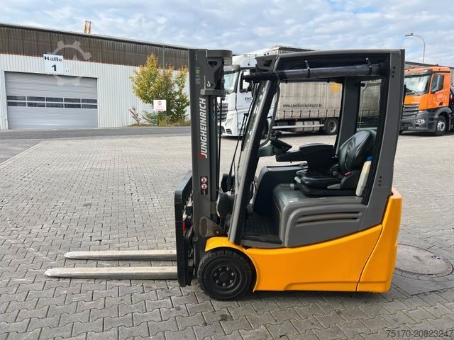 Voorlader vorkheftruck JUNGHEINRICH EFG 215 / Triplex: 4.25m! / SS / 1.573h / 2024