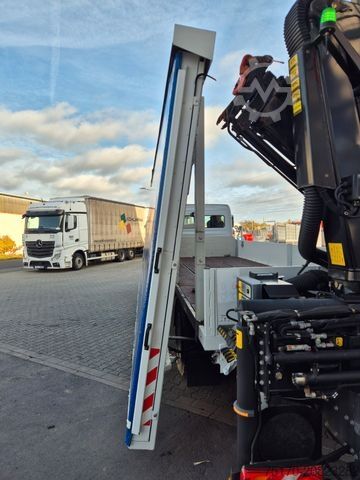 Speciální nákladní automobil MERCEDES-BENZ Atego 1324 L Glaswand Heckkran PK10002 SH Funk