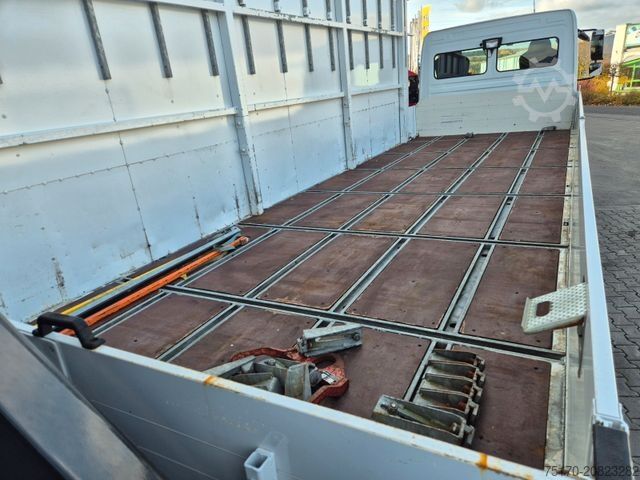 Speciální nákladní automobil MERCEDES-BENZ Atego 1324 L Glaswand Heckkran PK10002 SH Funk