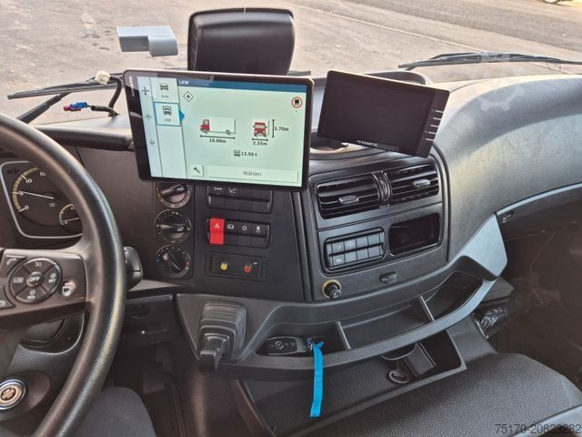 Speciální nákladní automobil MERCEDES-BENZ Atego 1324 L Glaswand Heckkran PK10002 SH Funk