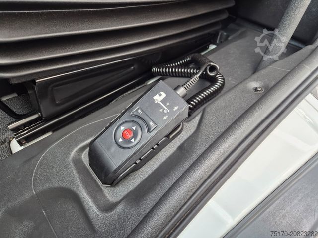 Speciální nákladní automobil MERCEDES-BENZ Atego 1324 L Glaswand Heckkran PK10002 SH Funk