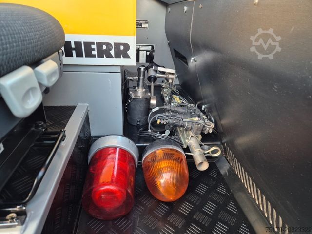 Truck mounted crane LIEBHERR LTM 1100-5.2 10x6 13.150h Klappspitze