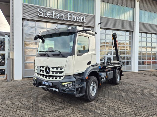 Sklápěcí nákladní automobil MERCEDES-BENZ Arocs 1843 K 4x2 HIAB FTR12 Funk AHK