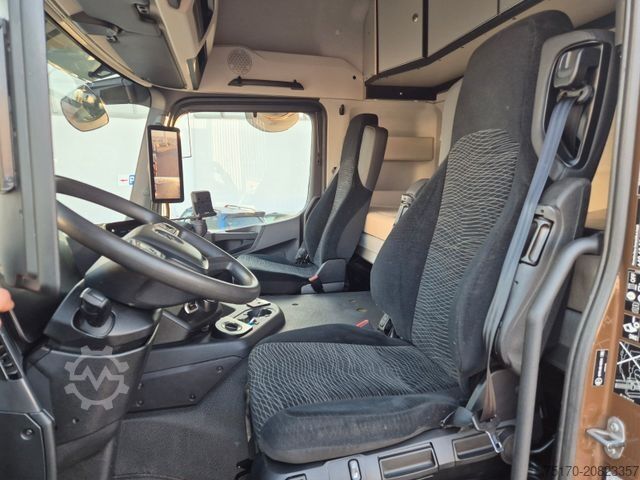 Τυπική μονάδα τράκτορα MERCEDES-BENZ Arocs 3351 LS 6x6 Palfinger S260Z96 Y Crane