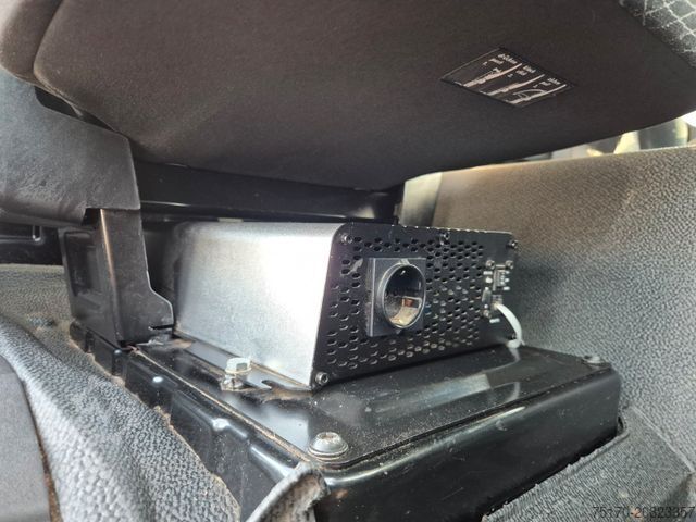 Τυπική μονάδα τράκτορα MERCEDES-BENZ Arocs 3351 LS 6x6 Palfinger S260Z96 Y Crane