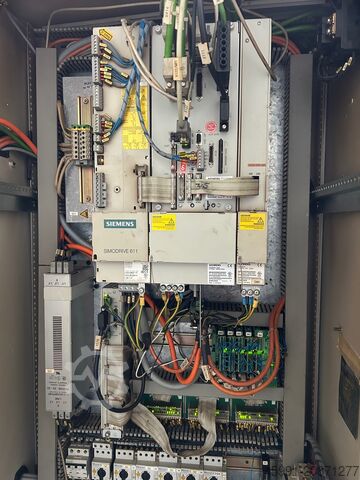 CNC turning and milling center Spinner TC52-MC
