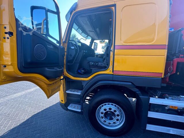 Vrachtwagen met kraan Volvo FM 500 8x4 HMF 5020-K6 + JIB FJ 1000-5