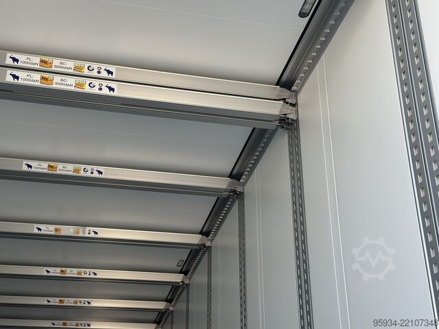 Hűtő félpótkocsi Schmitz Cargobull ISOTERMICO