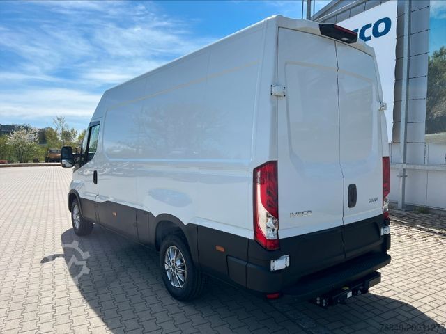 Furgon z wysokim dachem IVECO Daily 35S18HA8 V*Kastenwagen*AUTOMATIK*AHK 3,5t