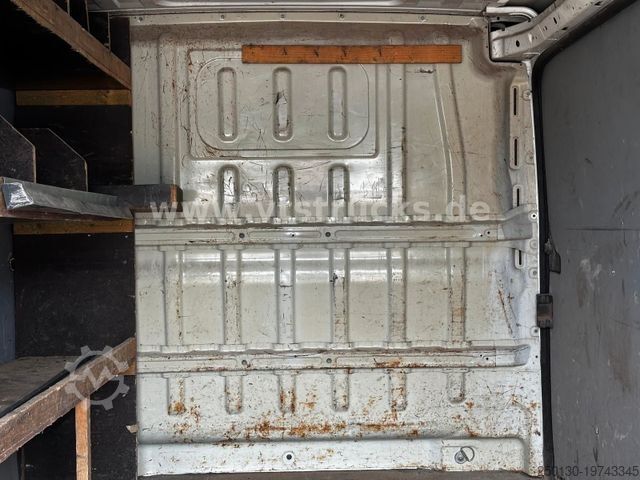 Panelvan CITROEN Jumper Kasten 60 HDI 100 AHK Regale