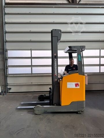 Reach trucklar Jungheinrich ETV 214