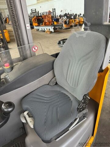 Reach trucklar Jungheinrich ETV 214