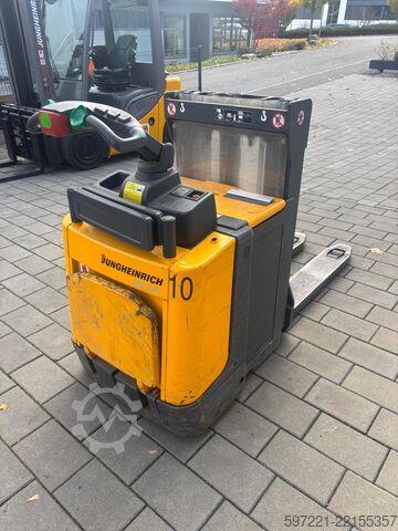 Paletové zakladače Jungheinrich ERD 220 --> Batterie aus 2019!