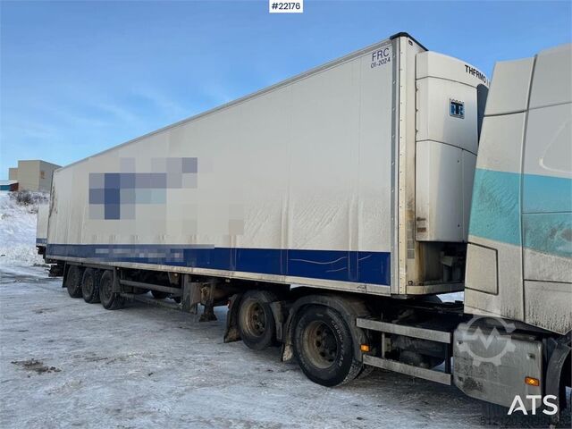 Chladírenská/mrazírenská přeprava Schmitz Cargobull box semi-trailer with Thermo King unit – only 2,97