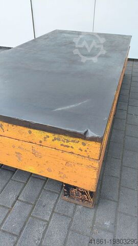 Richt- en lasplaat met onderstel VEB-DESSAU 3000 x 1500 x 185