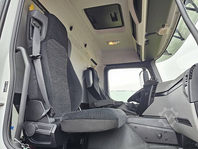 Gesloten bak MERCEDES-BENZ ACTROS 2040 AS ACTROS 2127