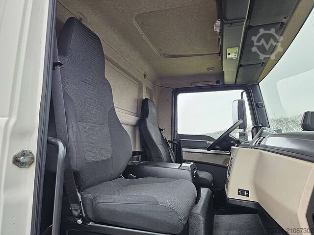 Gesloten bak M.A.N. 12.190 TGL