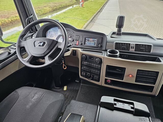 Gesloten bak M.A.N. 12.190 TGL