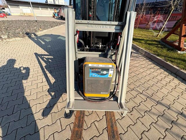 Chariot élévateur électrique 4 roues Toyota 8FBMT25