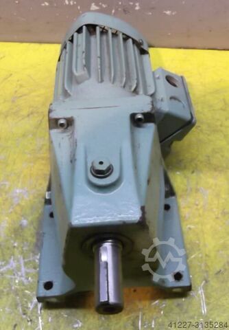 Motorreductor 0,12 kW 80 rpm VEB ZGOKMRB56K4