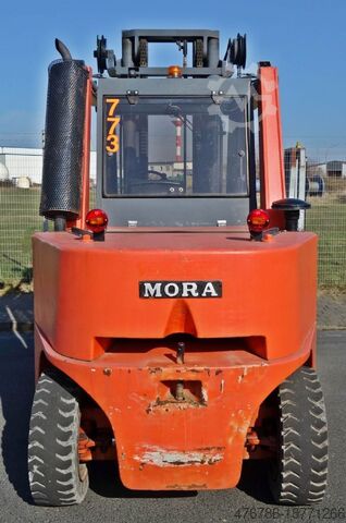 Dieselstapler Mora M 100 CS
