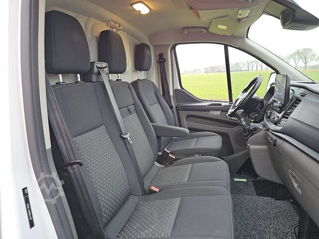 High-roof van FORD TRANSIT CUSTOM 2.0 L2H1 Navi Airco
