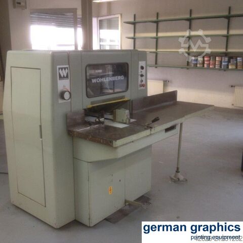 Three-knife trimmer with manual feed Wohlenberg 38 FC