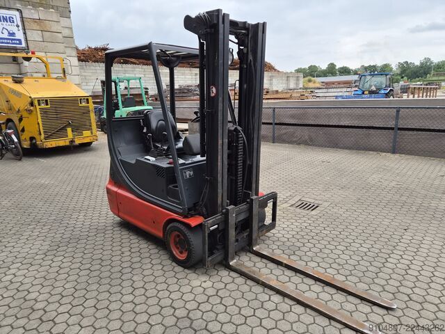 Carrello elevatore Linde E16C, Triplex, Freelift & Sideshift.