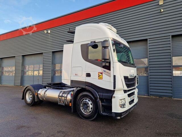 Trattore stradale standard Iveco Stralis