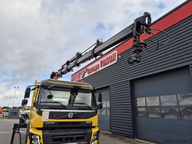 Autocarro con cassone fisso Volvo FMX