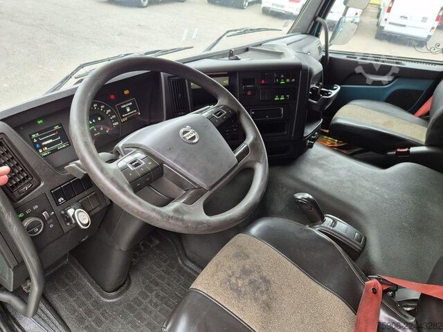 Trattore stradale standard Volvo FMX