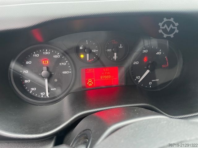 Hög tak skåpbil IVECO Daily 35C16 V H Kasten Radstand 4100