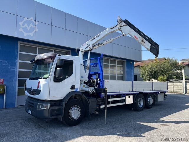 Lastbil med fast lad og kran Renault Premium 340