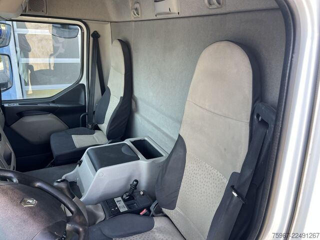 Lastbil med fast lad og kran Renault Premium 340