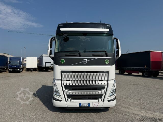 Standardni tegljač Volvo fh 500 i save