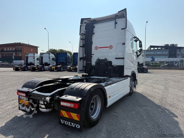 Standardni tegljač Volvo fh 500 i save