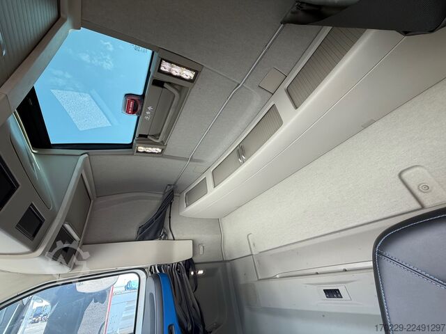 Standardni tegljač Volvo fh 500 i save