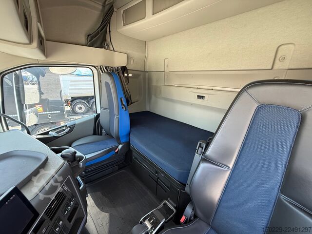 Standardni tegljač Volvo fh 500 i save