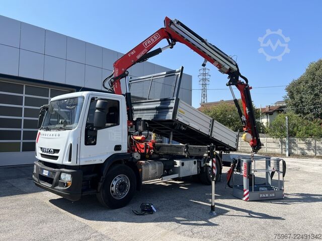 Trevejs tipvogn med kran Iveco Eurocargo 180e28