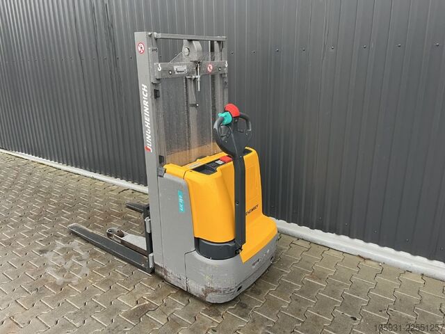 Apilador peatonal Jungheinrich EJC110
