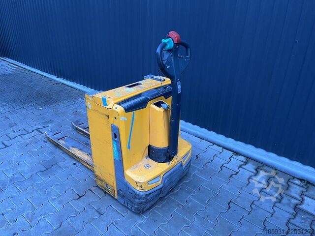 Carretilla elevadora baja Jungheinrich EJEC20