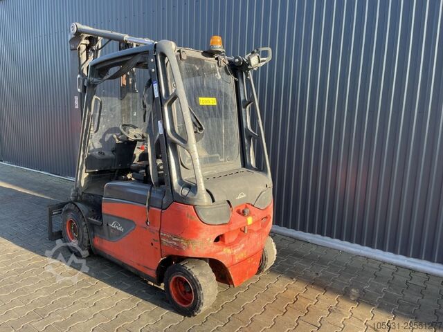 Carretilla eléctrica de 4 ruedas Linde E25-01