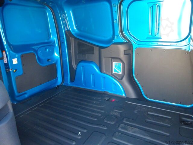 Κλειστό βαν FORD Transit Courier Active Kasten AHK WiPa 2xS-Tür